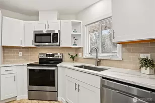 1121 244th Street SW, Bothell, WA 98021 - Photo 9