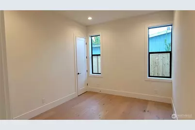 16906 NE 14th Street, Bellevue, WA 98008 - Photo 35
