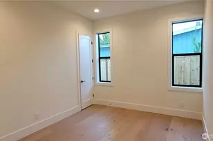 16906 NE 14th St, Bellevue, WA 98008 - Photo 35