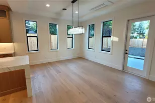 16906 NE 14th St, Bellevue, WA 98008 - Photo 17