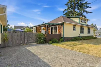 218 Evergreen Street, Mount Vernon, WA 98273 - Photo 3
