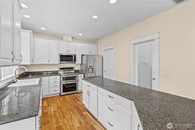 2010 26th Place SE, Puyallup, WA 98372 - Photo 13