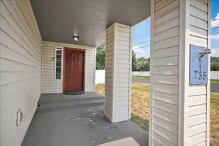 735 E Tara Lee Ave, Medical Lake, WA 99022 - Photo 5