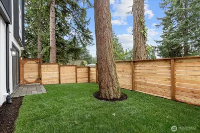 14308 Roslyn Place N, Seattle, WA 98133 - Photo 25