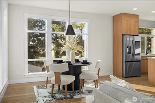 14308 Roslyn Pl N, Seattle, WA 98133 - Photo 9