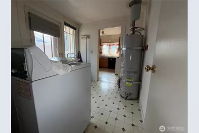 1814 Douglas Street, Mount Vernon, WA 98273 - Photo 17