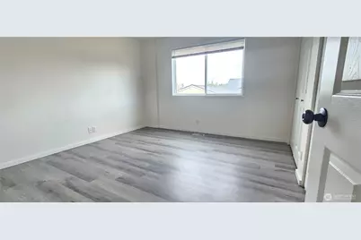 209 Factory Avenue N, Renton, WA 98057 - Photo 17