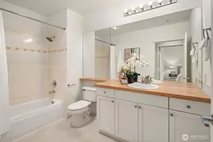 1000 Aurora Ave N, Seattle, WA 98109 - Photo 15