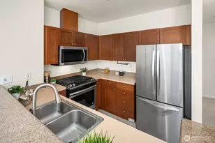 1000 Aurora Ave N, Seattle, WA 98109 - Photo 9