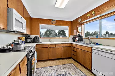 2416 NE 16th Street, Renton, WA 98056 - Photo 7