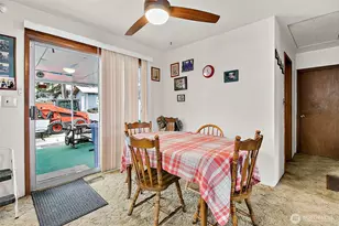 2416 NE 16th St, Renton, WA 98056 - Photo 11