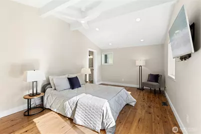 2011 145th Avenue SE, Bellevue, WA 98007 - Photo 11