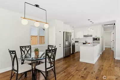 2011 145th Avenue SE, Bellevue, WA 98007 - Photo 9