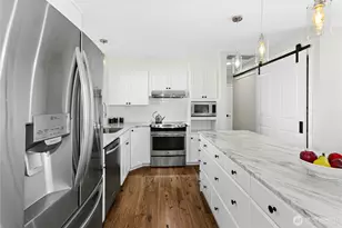 2011 145th Ave SE, Bellevue, WA 98007 - Photo 7