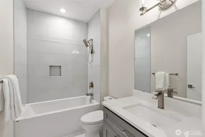 16831 84th Lane NE, Kenmore, WA 98028 - Photo 19