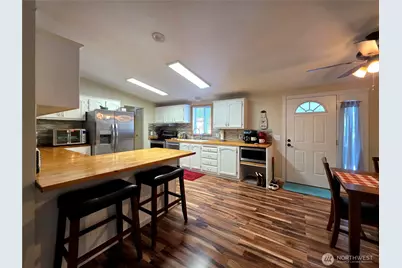 521 Central Avenue, South Bend, WA 98586 - Photo 17