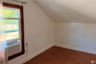 11522 8th Ave NE, Seattle, WA 98125 - Photo 17