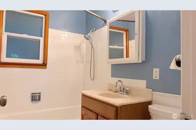 11522 8th Avenue NE, Seattle, WA 98125 - Photo 15