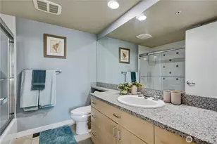 1100 106th Ave NE, Bellevue, WA 98004 - Photo 11