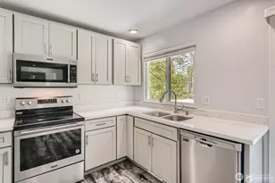 11716 SE 264th Pl, Kent, WA 98030 - Photo 5