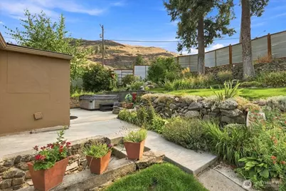 810 Spokane Way, Grand Coulee, WA 99133 - Photo 15