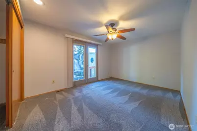 704 105th Place SE, Everett, WA 98208 - Photo 9