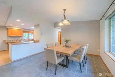 704 105th Place SE, Everett, WA 98208 - Photo 3