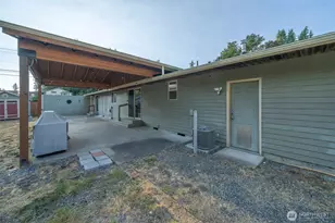 704 105th Pl SE, Everett, WA 98208 - Photo 15