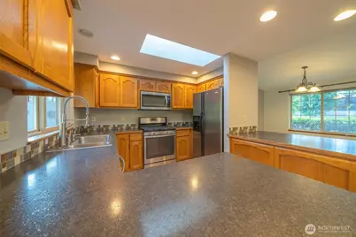 704 105th Place SE, Everett, WA 98208 - Photo 5
