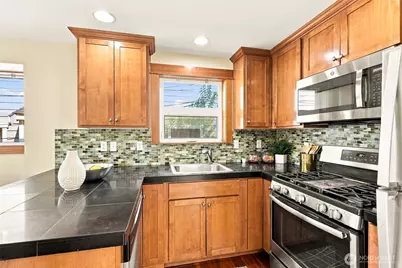 9243 35th Ave SW #A, Seattle, WA 98126 - Photo 15