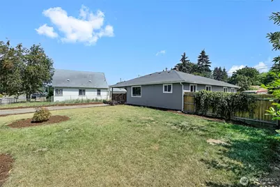 256 Douglas Street, Longview, WA 98632 - Photo 3