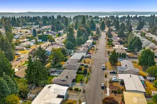 2701 NE 24th St, Renton, WA 98056 - Photo 29