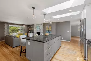 2701 NE 24th St, Renton, WA 98056 - Photo 9