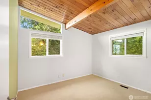 1848 W Lake Sammamish Pkwy SE, Bellevue, WA 98008 - Photo 17