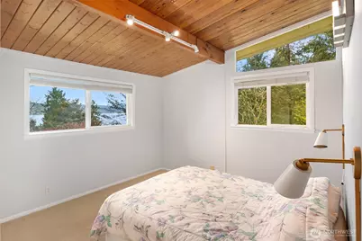 1848 W Lake Sammamish Parkway SE, Bellevue, WA 98008 - Photo 15