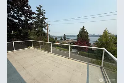 7275 N Mercer Way, Mercer Island, WA 98040 - Photo 17