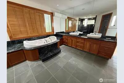 7275 N Mercer Way, Mercer Island, WA 98040 - Photo 29