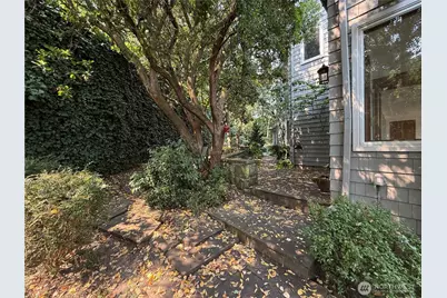 7275 N Mercer Way, Mercer Island, WA 98040 - Photo 35