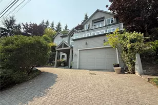 7275 N Mercer Way, Mercer Island, WA 98040 - Photo 1