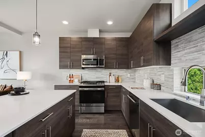 8012 20th Avenue NW, Seattle, WA 98117 - Photo 11