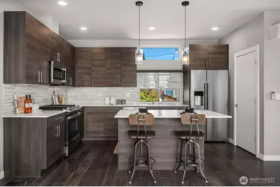 8012 20th Avenue NW, Seattle, WA 98117 - Photo 9
