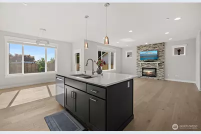 17115 11th Place W #B, Lynnwood, WA 98037 - Photo 5