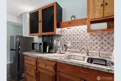 16445 Ambaum Boulevard S, Burien, WA 98148 - Photo 9