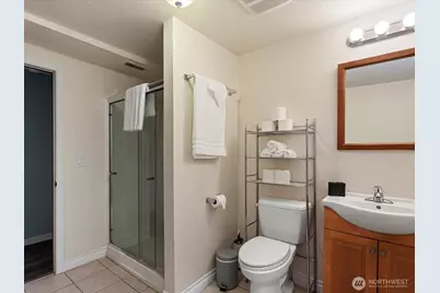 16445 Ambaum Boulevard S, Burien, WA 98148 - Photo 11