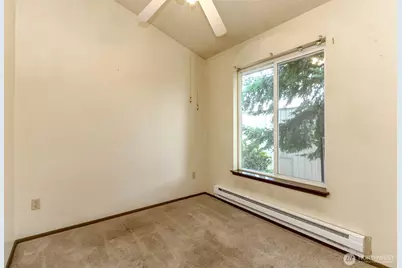 1102 8th Street NE #4, Auburn, WA 98002 - Photo 7