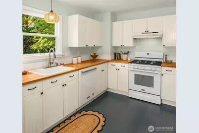 24021 99th Avenue SW, Vashon, WA 98070 - Photo 11