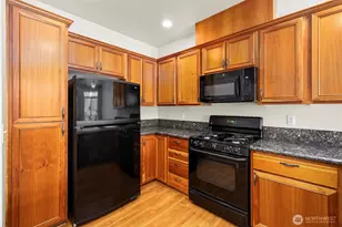 4769 Whitworth Ave S, Renton, WA 98055 - Photo 9