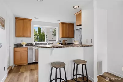 936 N 35th Street #E, Seattle, WA 98103 - Photo 11