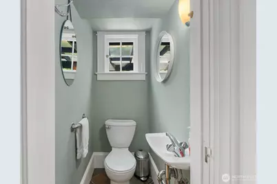 1624 E McGraw Street, Seattle, WA 98112 - Photo 7