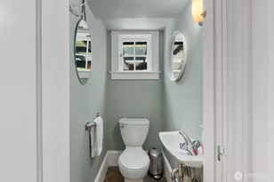 1624 E McGraw St, Seattle, WA 98112 - Photo 7
